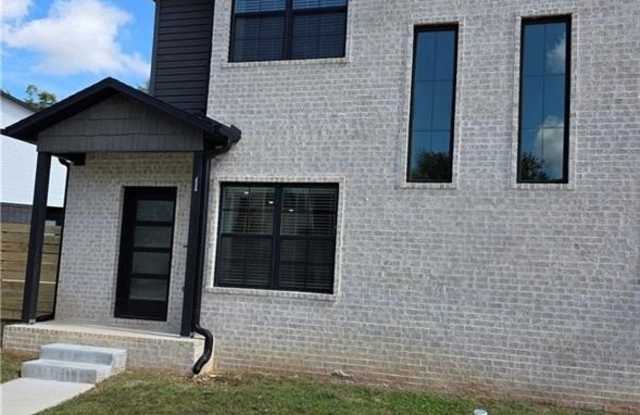 990  N Crater  AVE Unit #1