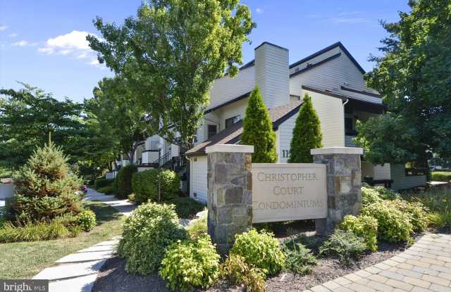 9912 HELLINGLY PLACE