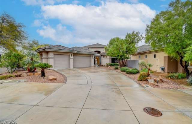 Photo of 304 Mesa Rim Court