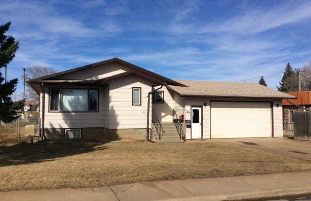 26 Osborn Dr - 26 Osborn Drive, Dickinson, ND 58601