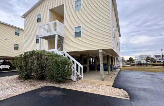 2Bed/2bath Home In Carolina Beach