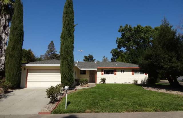 SINGLE STORY, 4 BED, 2 BA, LARGE LOT, ARDEN ARCADE AREA