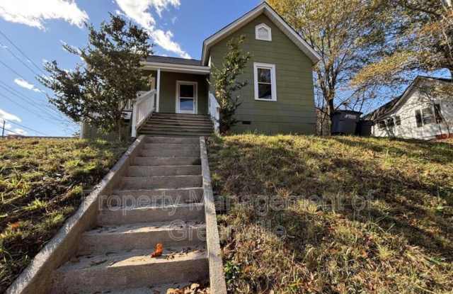 Photo of 1 W 6th Street