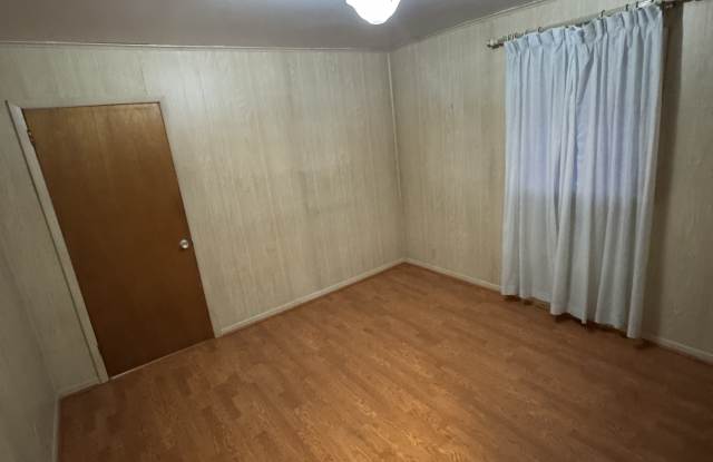 Photo of 225 East Walnut Street