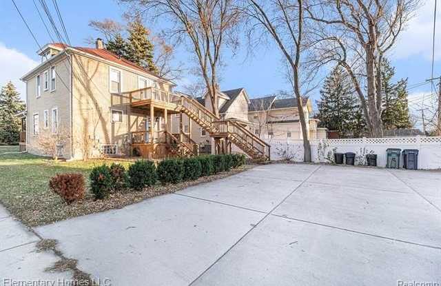 802 S LAFAYETTE Avenue