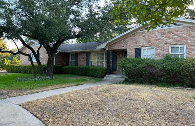 Photo of Single Family Home *LEASING SPECIAL AVAILABLE*