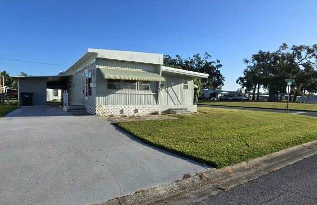 Photo of 303 50th Ave. West