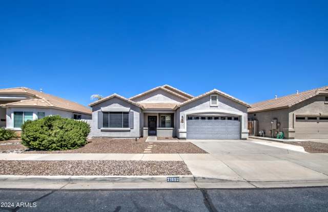 21652 E Calle De Flores --