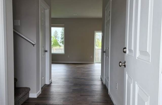Yelm Creek Estates, New Construction 4 Bedroom, 2.5 Bathroom Home! Back on the Market  Ready NOW!