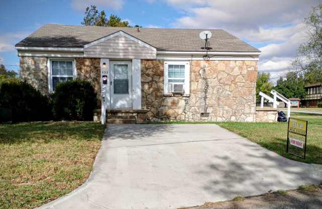 Photo of Minutes from Tinker! FIRST FULL MONTH FREE FOR HOLIDAYS