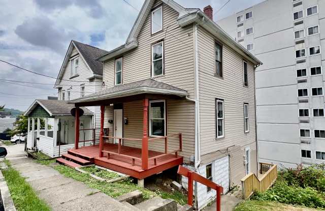 Photo of 535 Locust Avenue - 1