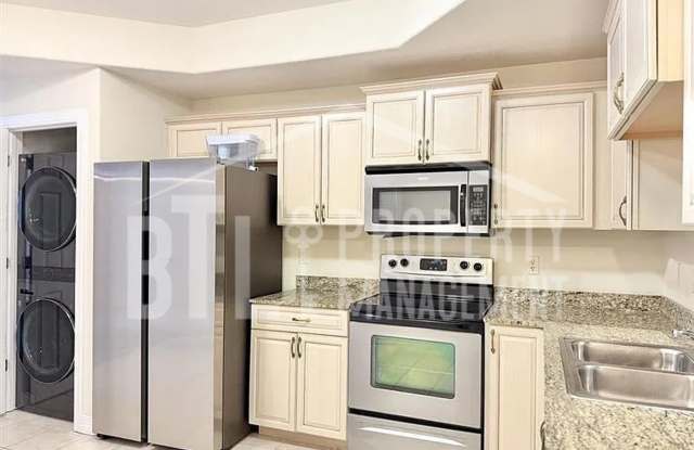 Lovely Condo in Blue Eye, MOVE IN SPECIAL!!!