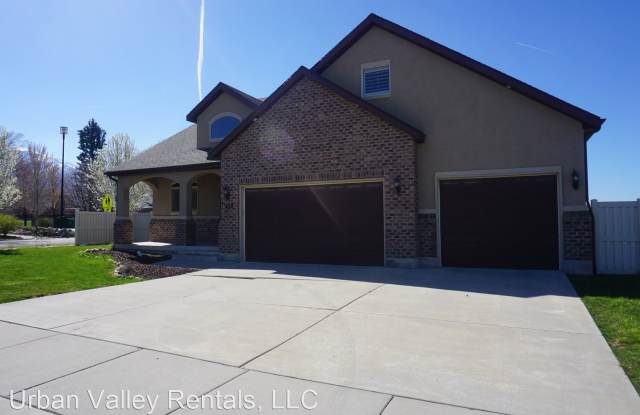 222 E. Belle Glenn Cir