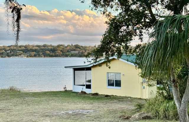 CROOKED LAKE 2/2 with Awesome PRIVATE BEACH