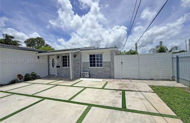 2500 Sunshine Blvd