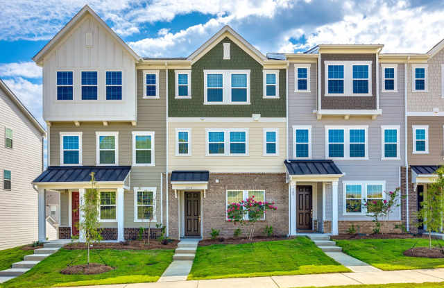 Photo of Beautiful 3-bedroom, 3.5 bath townhome in Elizabeth of fabulous Fort Mill!!