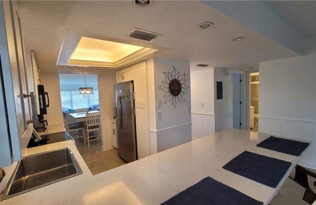 1827 SE 41st Street unit: 1D