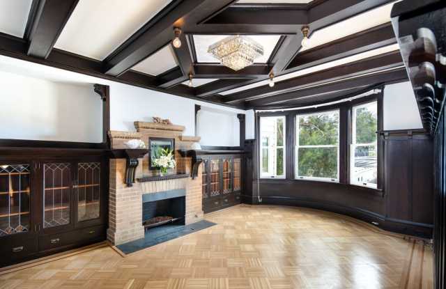 HUGE Dogpatch, Top Floor 3Br/2B+Bonus Rm, Formal Dining, Deck, Parking! Laundry! PROGRESSIVE