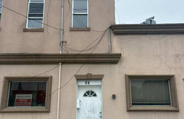 84 Washington St. Corner