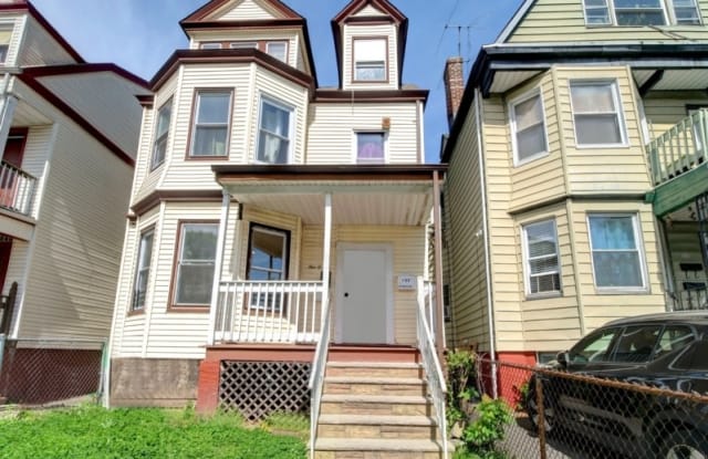 109 N 16TH ST - 109 North 16th Street, East Orange, NJ 07017