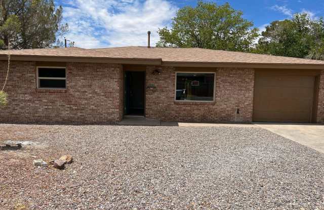 2140 Lynch Dr. - 2140 Lynch Drive, Las Cruces, NM 88001