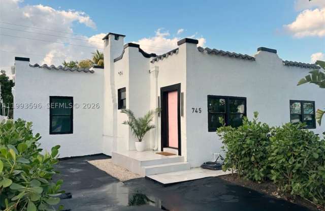 745 NW 47th Ter