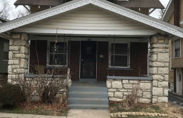 3325 Askew Ave - 3325 Askew Avenue, Kansas City, MO 64128