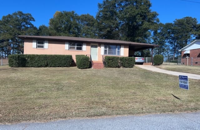 10 Patti Dr - 10 State Road S-23-802, Greenville County, SC 29611