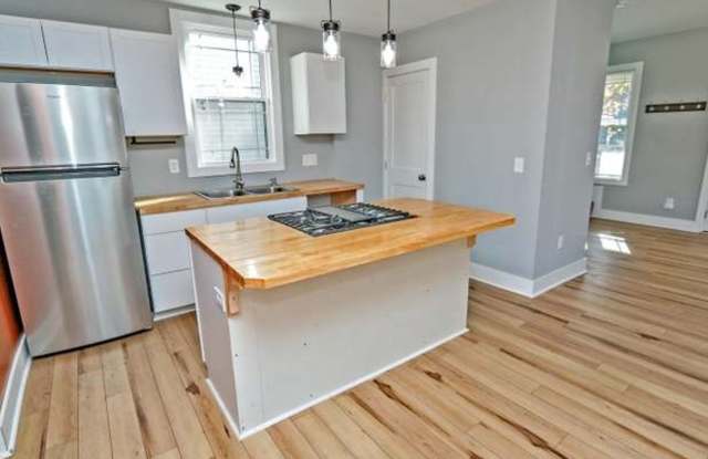 2 Bedroom 2 Bath Single Family Home in Columbus