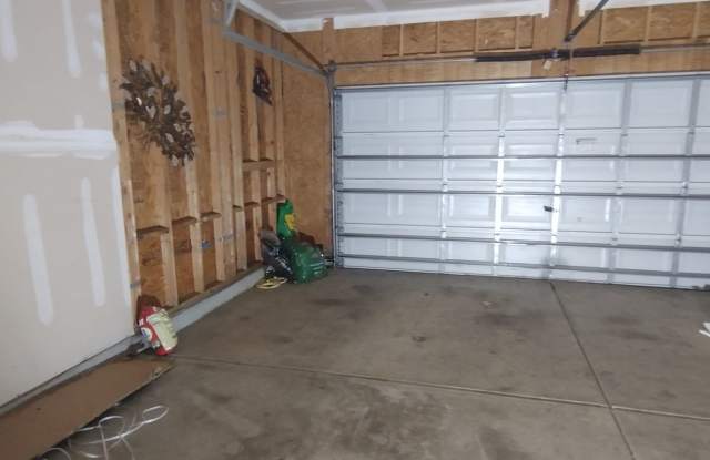 Room in 4 Bedroom Home at Genlee Dr