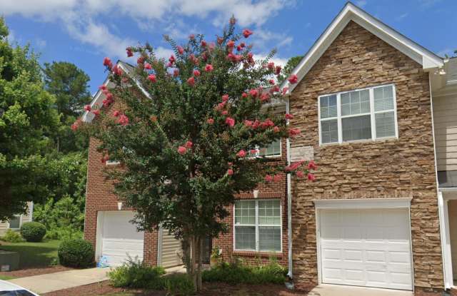Photo of Room in 5 Bedroom Home at Plank Bridge Way