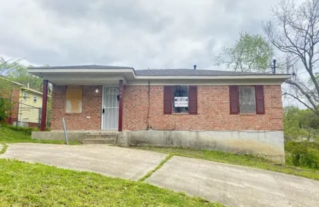 151 W Davant Ave - 151 West Davant Avenue, Memphis, TN 38109