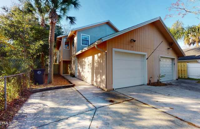 124 MAGNOLIA ST