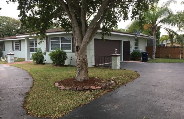 17344 SW 88th Ave - 17344 Southwest 88th Avenue, Palmetto Bay, FL 33157