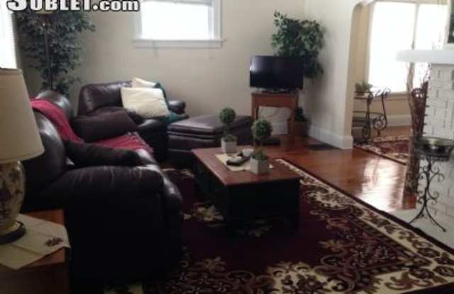 2257 Rexwood