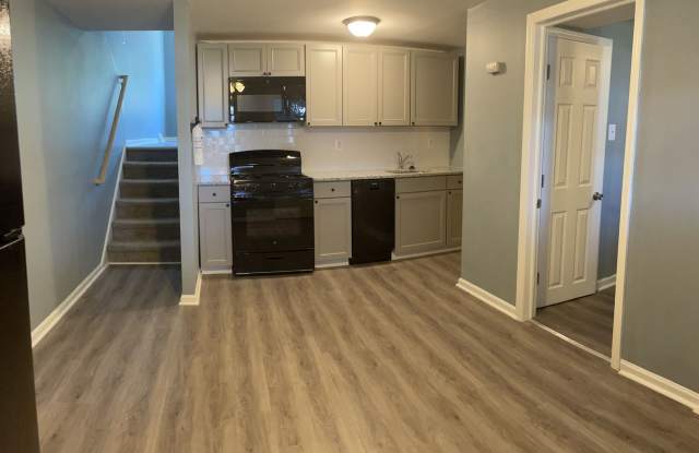 Split Level Linwood Home for Rent!