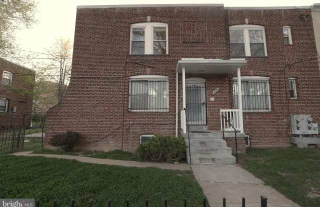 4329 HALLEY TER SE #1