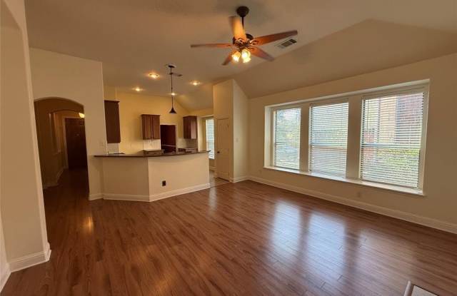 3101 Spanish Oak Trail