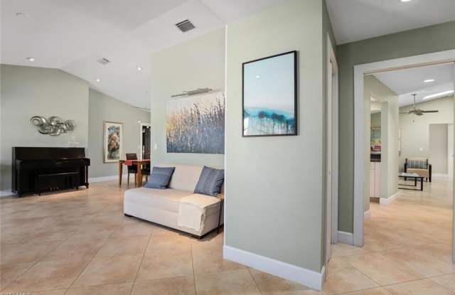 9977 Treasure Cay Ln