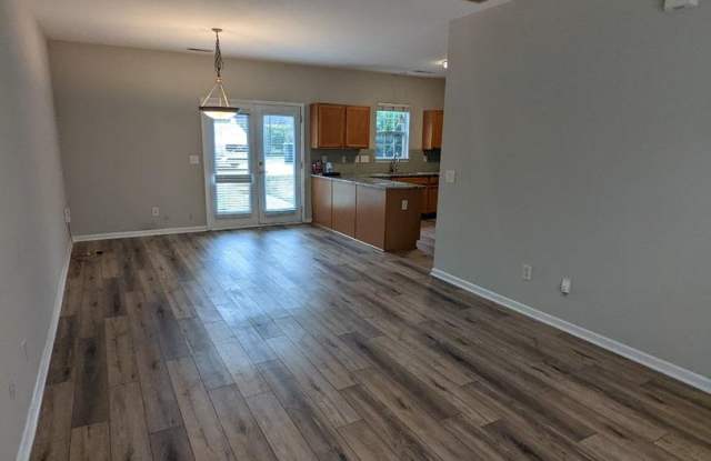 Birkdale Village-3 Month Lease Only