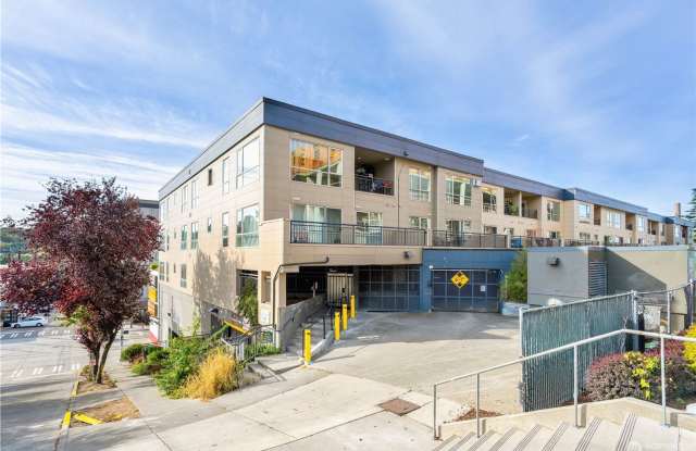 Top-Floor Condo with Office/Den + Private Balcony in the Heart of Seattle