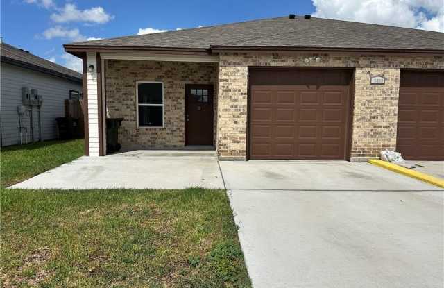 Photo of 2432 S Valley Circle