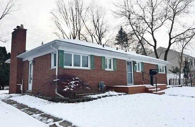 Photo of 2500 E Hudson Avenue