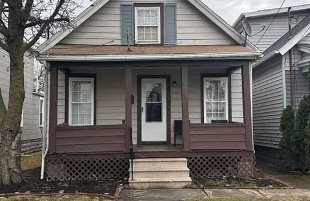 Photo of 3 bedroom Single Family | Section 8 and EDEN welcomed