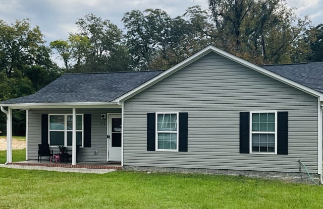 1712 Campbell Street - 1712 Campbell Street, Camden, SC 29020