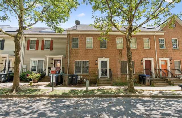 Photo of Spacious 3BR Townhome Near Metro  National Harbor