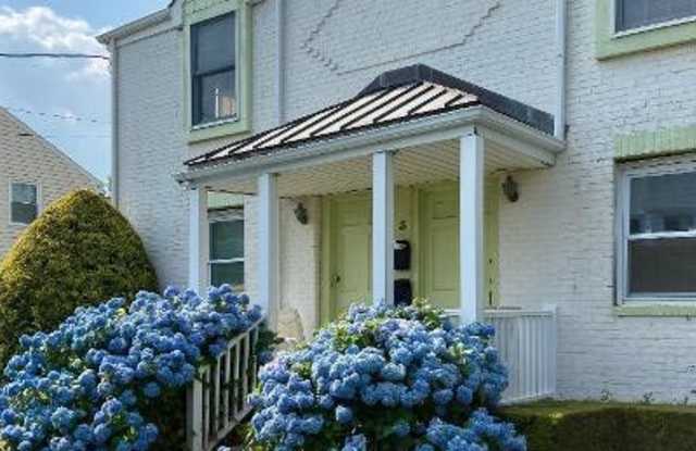 3 Cedar Avenue