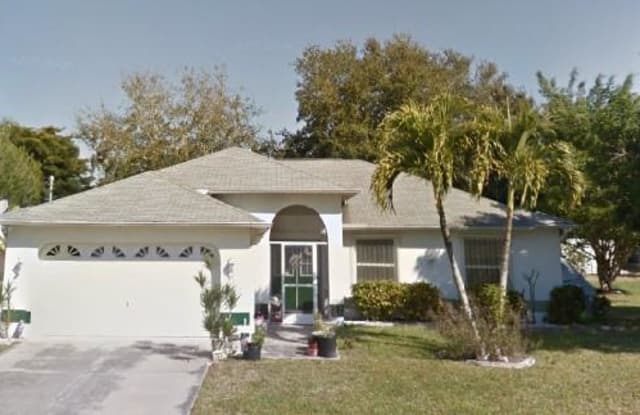 1211 SE 27th Ter - 1211 Southeast 27th Terrace, Cape Coral, FL 33904