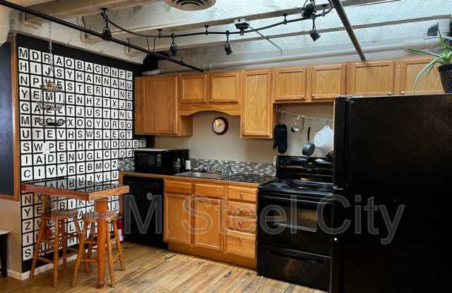 201 Lamkin St-