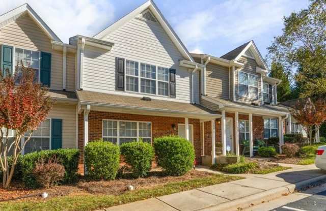 Highly desired modern 2 bedroom 2.5 bath townhouse in NW Greensboro.